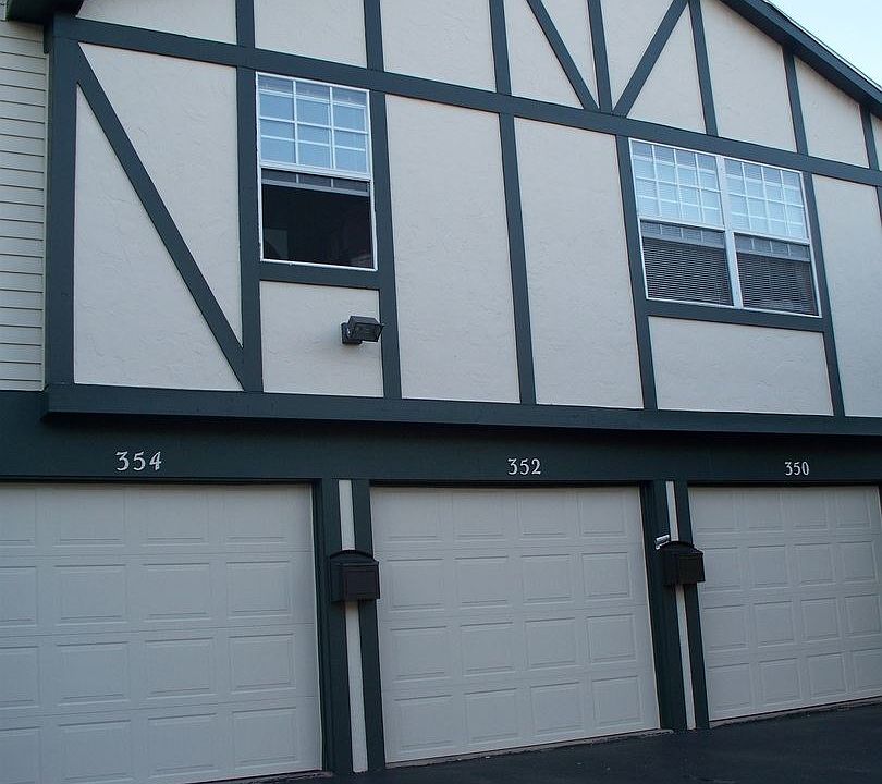 1st image of 352 Ashwood Ct
