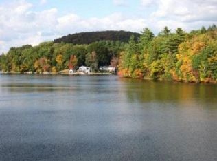 29 Pine Tree Dr, Holland, MA 01521