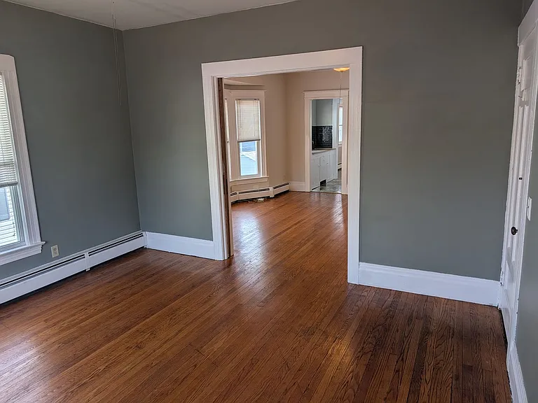 1107-1109 Monroe Ave — Photo 6