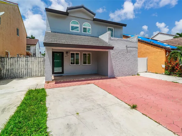 8849 NW 108th St, Hialeah Gardens, FL 33018