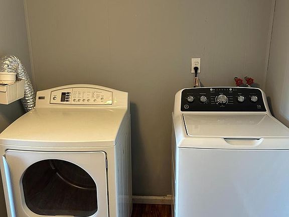 3rd image of 316 Almonesson Rd #B