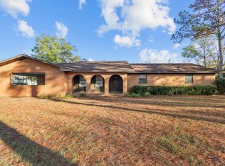 1276 Spring Grove Rd, Jesup, GA 31545