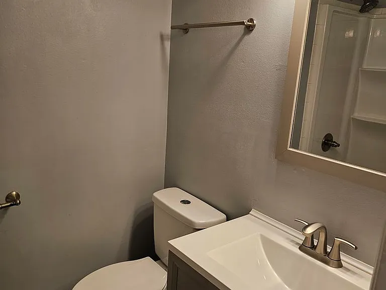 9510 Darien Ave — Photo 12