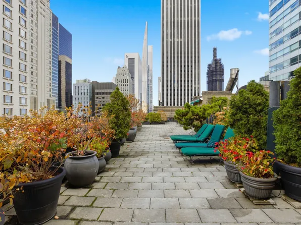 480 Park Avenue image 15 of 16