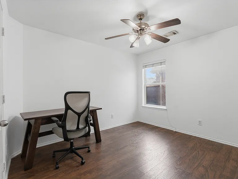 4507 Fox River Trl — Photo 17