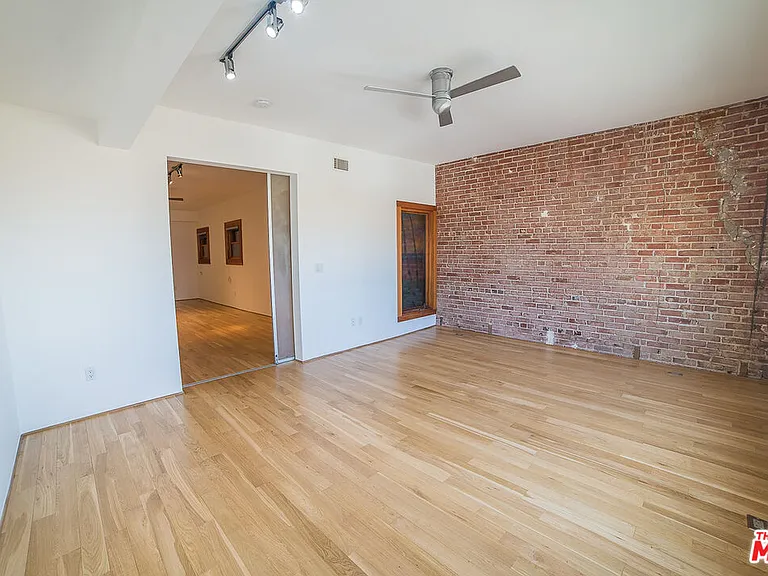 8 Brooks Ave #11 — Photo 9