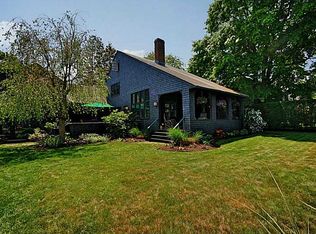 95 Longfellow Rd, Jamestown, RI 02835