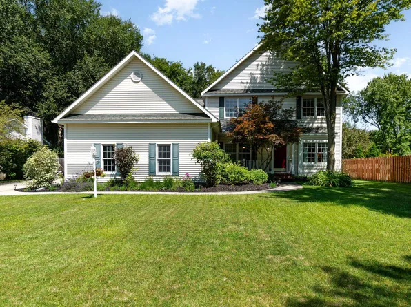 2508 Dilloway Dr, Midland, MI 48640