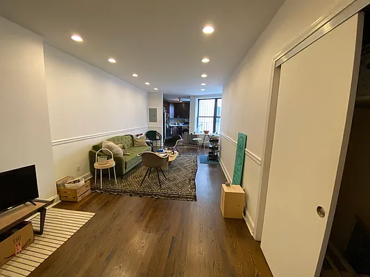 Rented by Mdays Realty | media 31