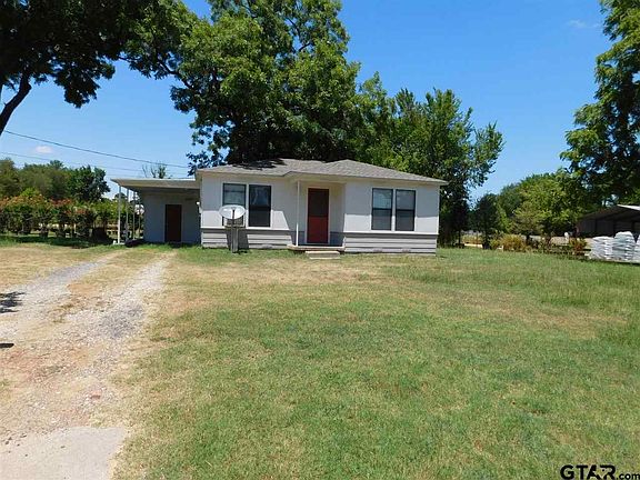 2nd image of 220 W Tawakoni Dr