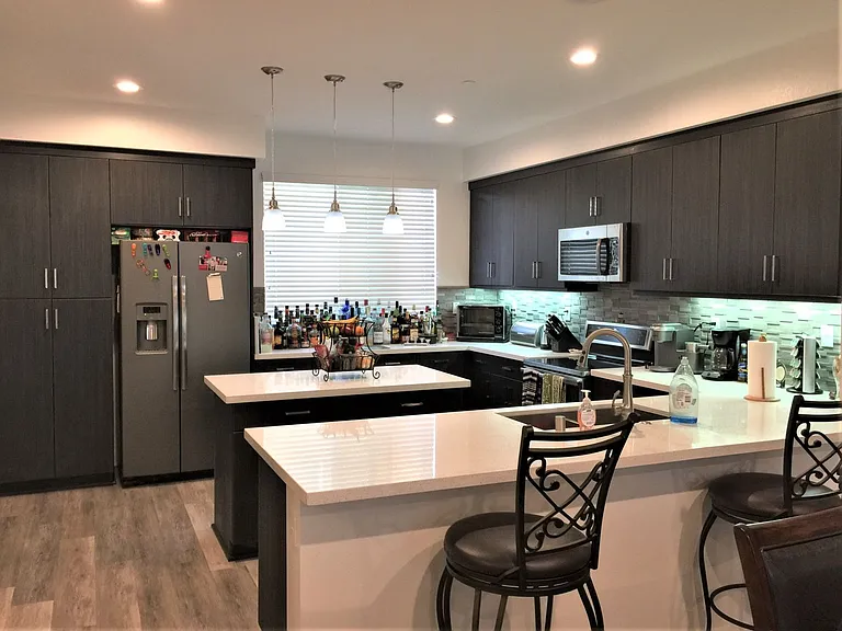 752 Shoreline Rd — Photo 5