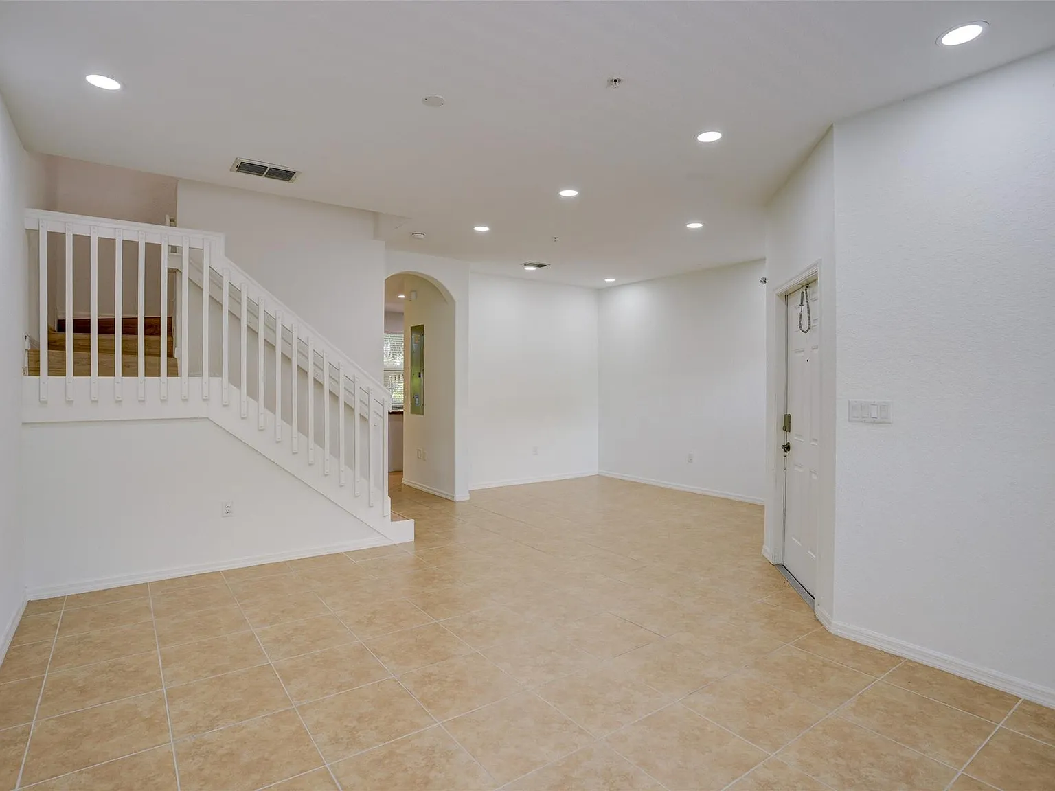 3 bed, 2.5 bath, 1536 sqft, $2,800 — Photo 4