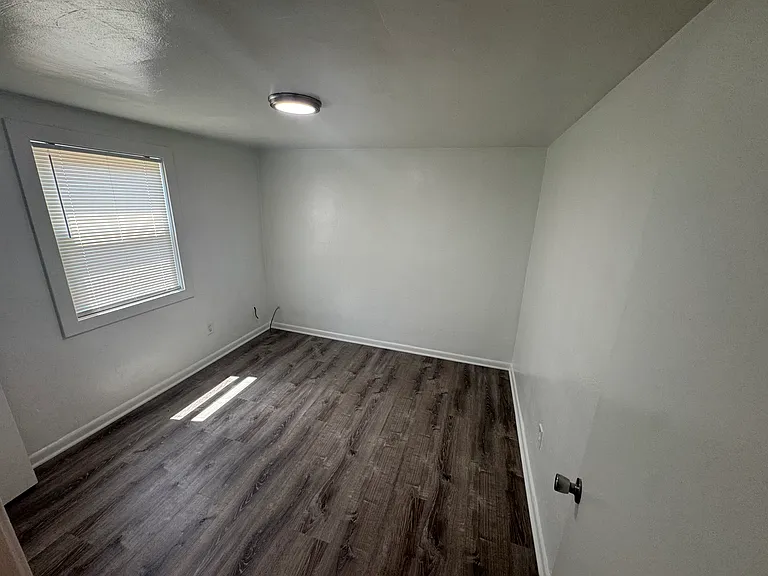 100B W Cummings Ave #B — Photo 7