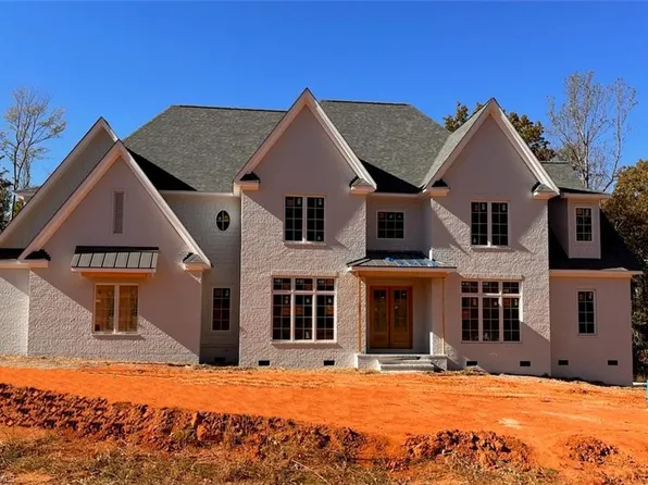 8203 Paso Fino Trl, Summerfield, NC 27358