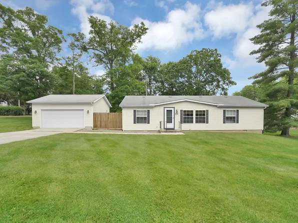 200 W Reindeer Dr, Powell, OH 43065