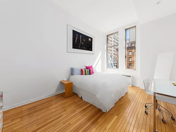 4th image of 252 7th Ave APT 3J