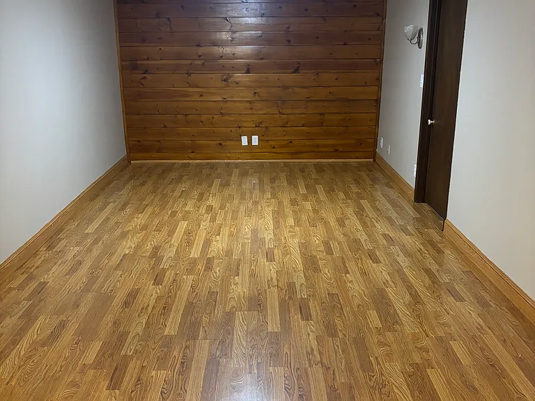 402 E Main St — Photo 17