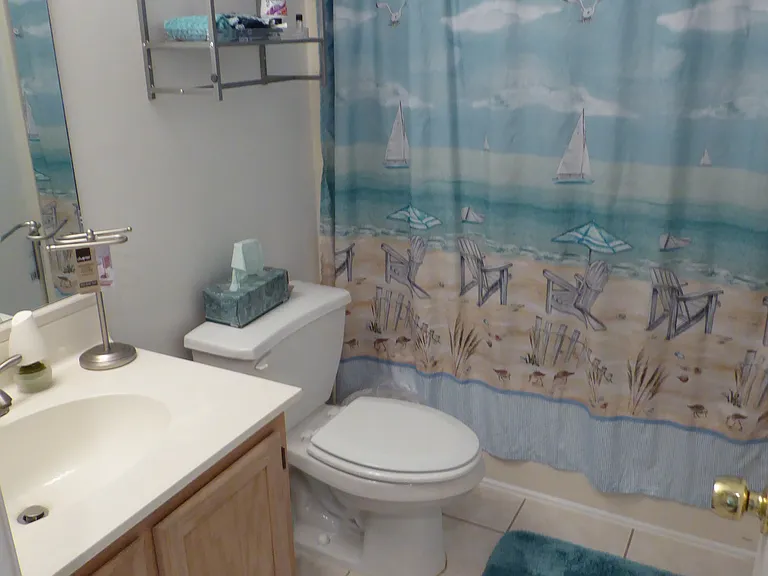 541 White River Dr #16G — Photo 20