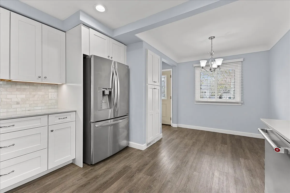 3 bed, 1350 sqft, $2,900 — Photo 4