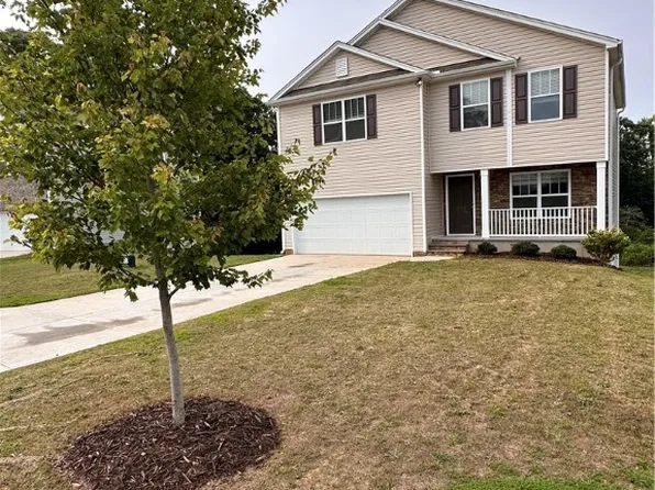 272 Hillendale Way, Pelzer, SC 29669