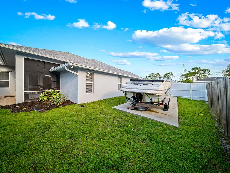 5918 NW Hann Dr — Photo 12