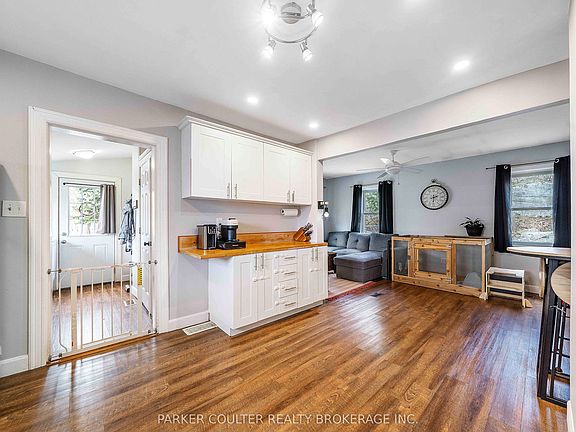 3rd image of 3 Victoria Ave