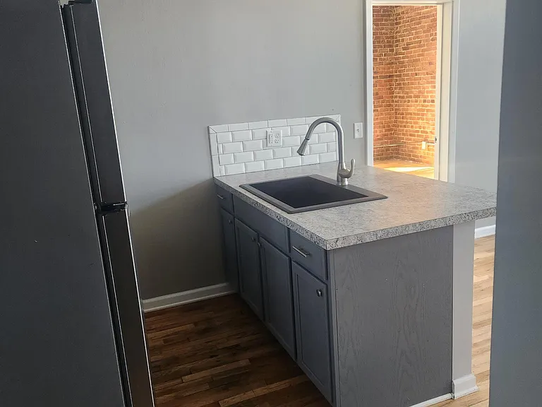 2711 Leavenworth St #2 — Photo 2