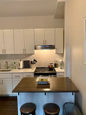 Rented by Tourma Realty LLC | media 11