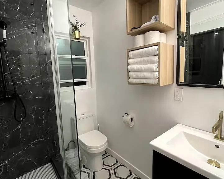 5645 Auckland Ave #1/2 — Photo 5