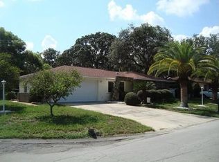 8822 Forest Lake Dr, Port Richey, FL 34668