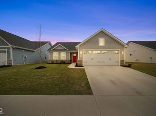 2751 Sand Hollow Dr, Lebanon, IN 46052