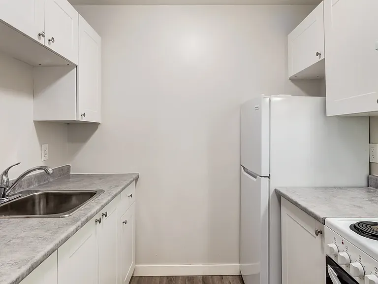 10715 112th St NW — Photo 9