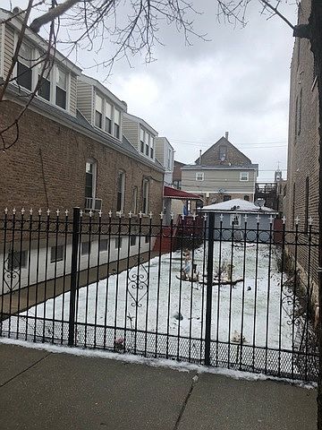 2nd image of 2018 W Armitage Ave