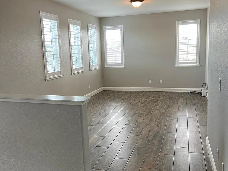 918 Shelter Cove Ct — Photo 15