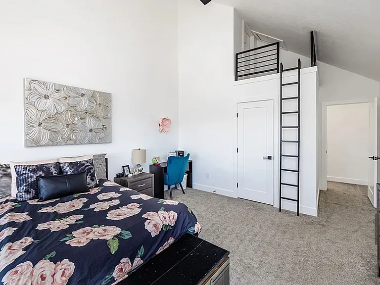 1360 Cedarwood Ln — Photo 22