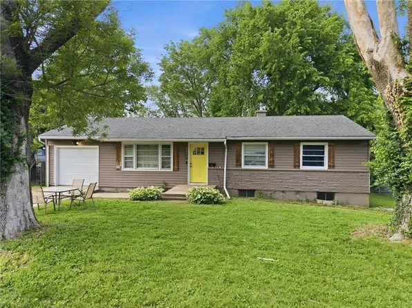 8850 E 53rd Ter, Raytown, MO 64133