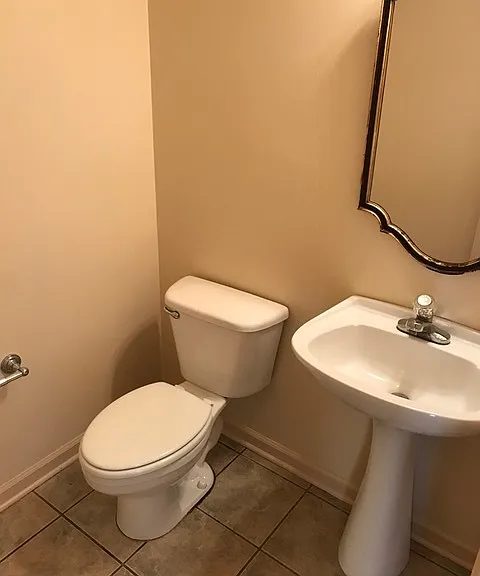 277 Ivy Pl — Photo 3
