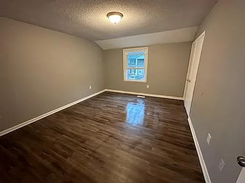 103 Royal Forest Ct — Photo 7