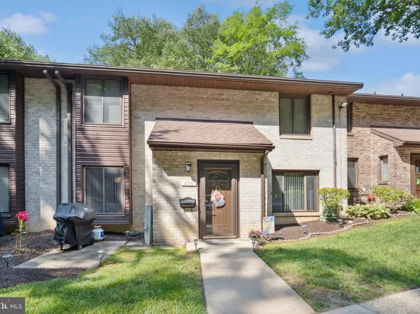 206 Marple Woods Dr #206A, Springfield, PA 19064