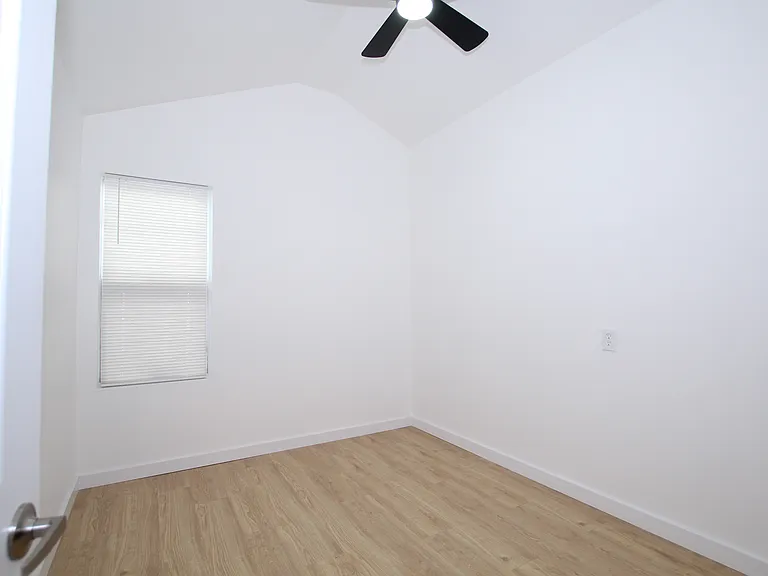 3713 Pate Dr — Photo 7