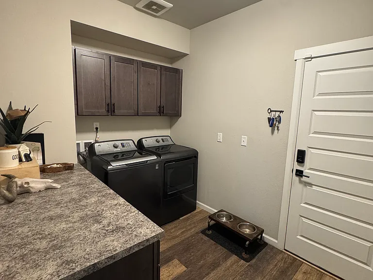11523 Dewey St — Photo 19