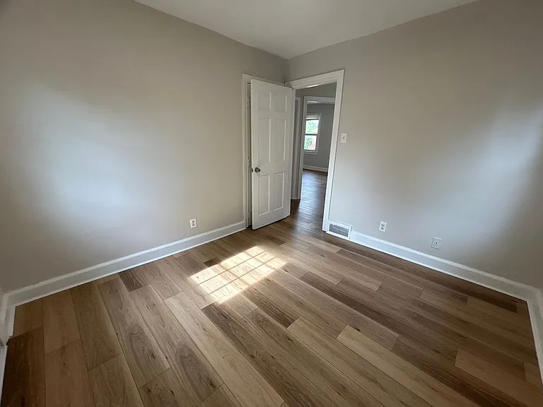 16575 Mendota St — Photo 27