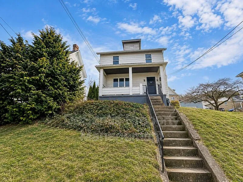 746 6th Ave