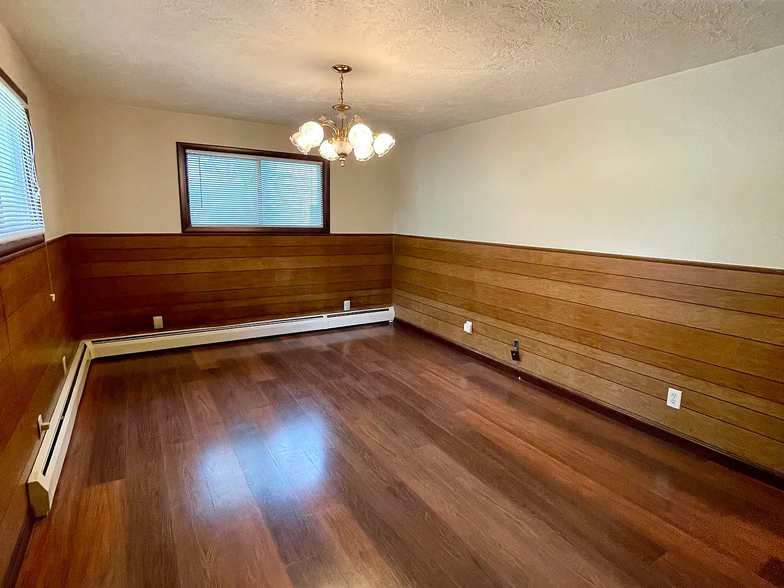 3 bed, 1.5 bath, $2,950 — Photo 4