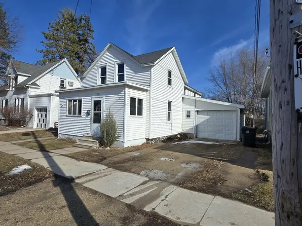 110 S Washington St, Berlin, WI 54923
