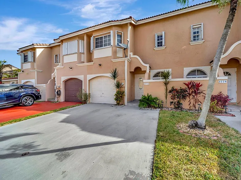 3773 SW 153rd Ct — Photo 3