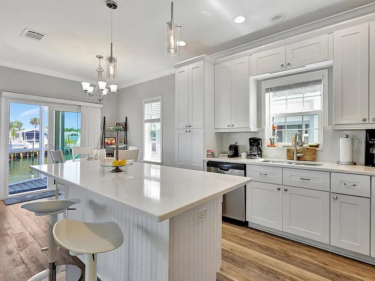 10701 S Ocean Dr — Photo 12