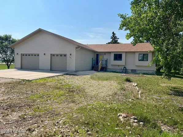 121 Halsey St, Arvilla, ND 58214