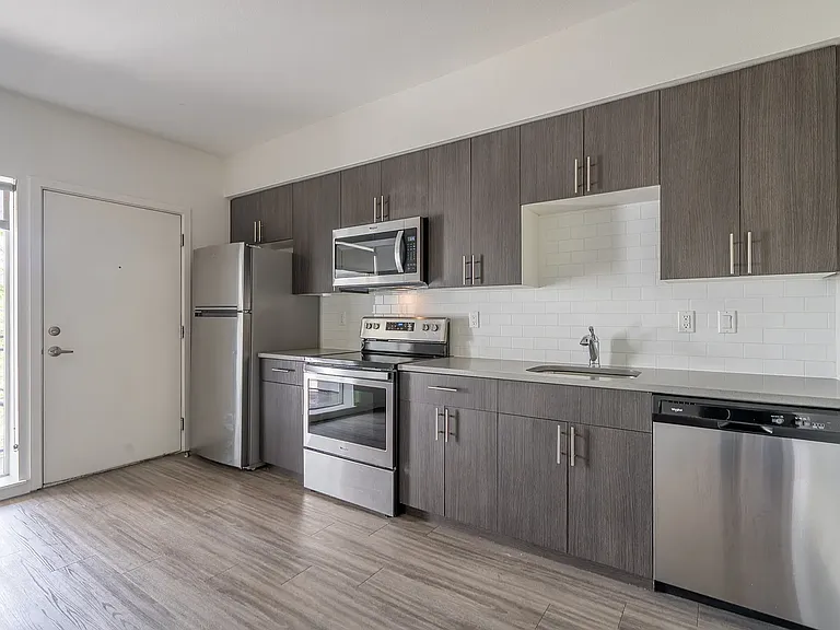 4620 N Maryland Ave #B203 — Photo 7