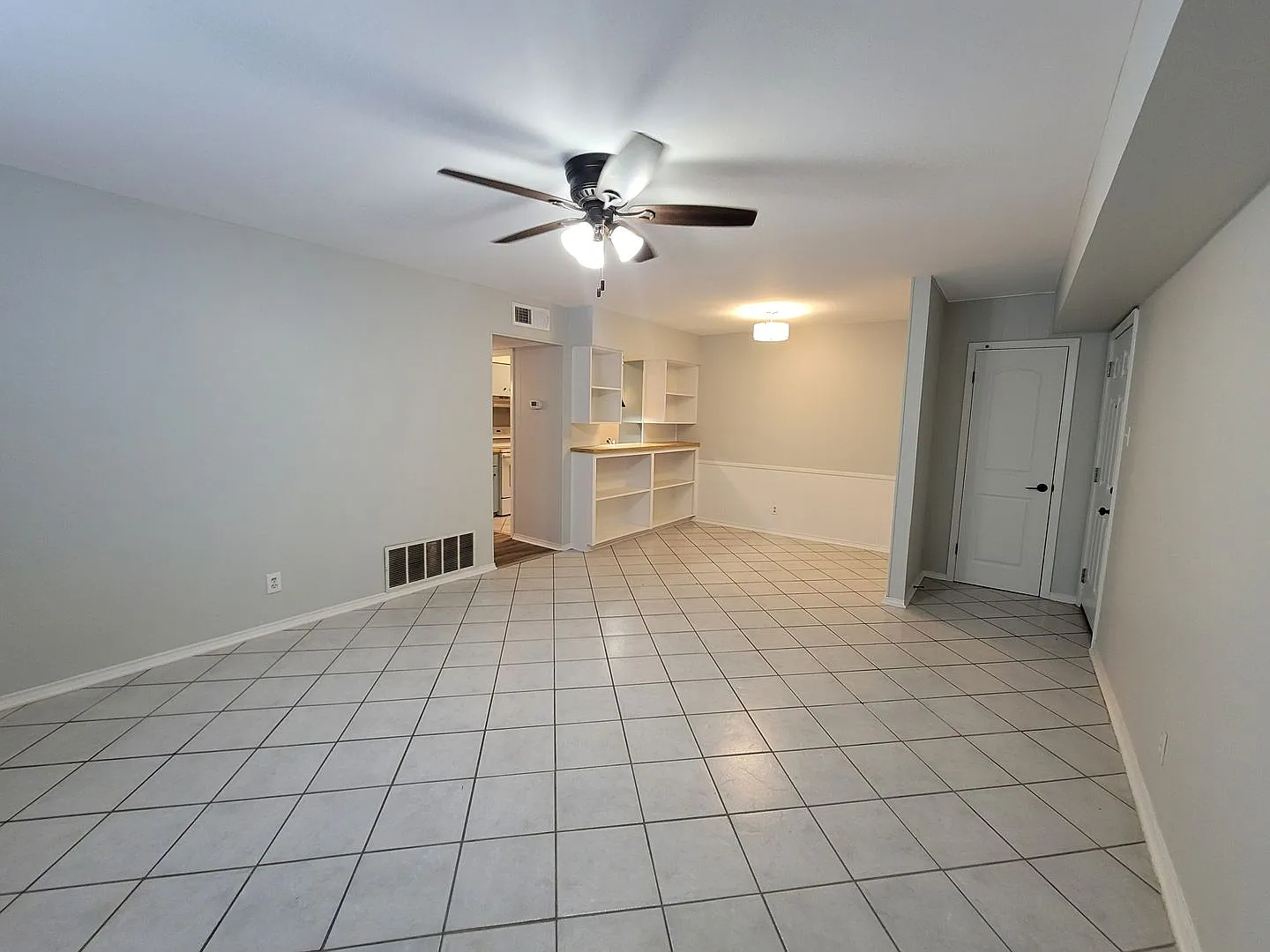 Excellent location! First Floor Condo in NEISD ready for move in Now — Photo 4
